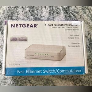 NETGEAR 5 Port Gigabit Ethernet Switch model no. FS205